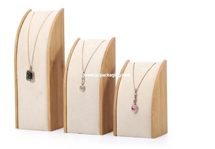 Collar de madera de bambú Bustos